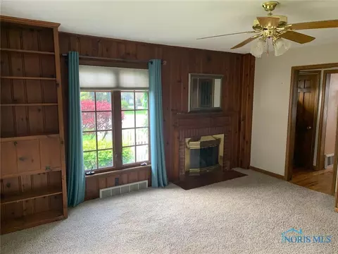 627 Center St, Bryan, OH 43506 photo 10