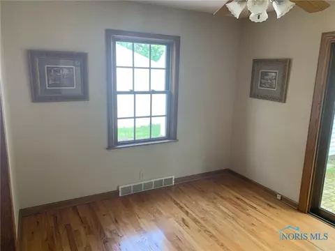 627 Center St, Bryan, OH 43506 photo 6