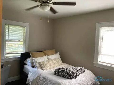 857 Independence Rd, Toledo, OH 43607 photo 11