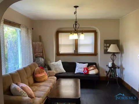 857 Independence Rd, Toledo, OH 43607 photo 6