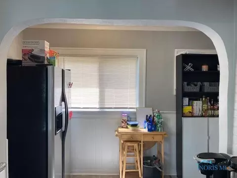 857 Independence Rd, Toledo, OH 43607 photo 9