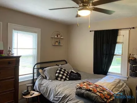 857 Independence Rd, Toledo, OH 43607 photo 14