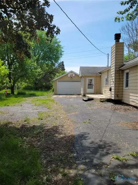 2259 Forrer St, Toledo, OH 43607 photo 2