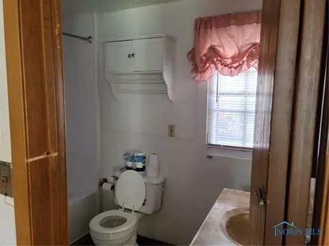 2259 Forrer St, Toledo, OH 43607 photo 8