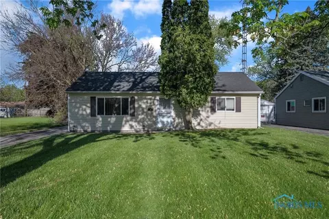 201 Dickens Dr, Toledo, OH 43607 photo 1
