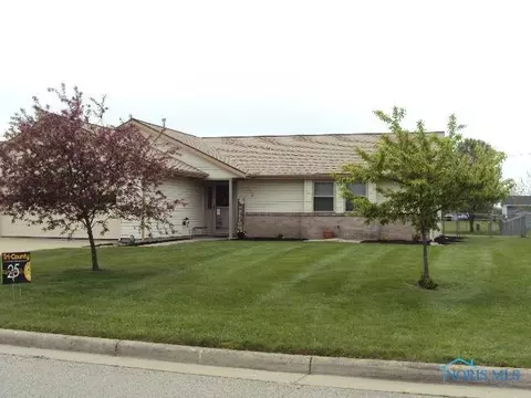 1606 Colonial Ln, Bryan, OH 43506 photo 4