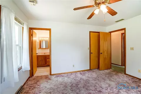 201 E 9th St, Genoa, OH 43430 photo 14