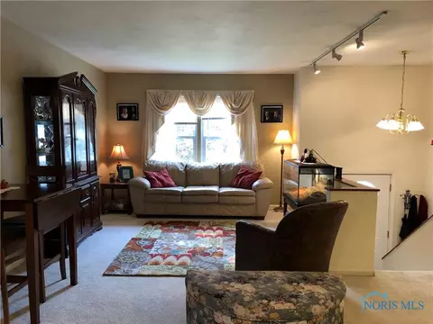 4546 Longfellow Rd, Sylvania, OH 43560 photo 5