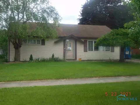 4449 Thackeray Rd, Maumee, OH 43537 photo 1
