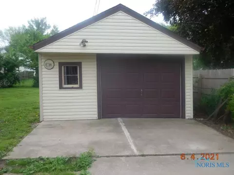 4449 Thackeray Rd, Maumee, OH 43537 photo 19