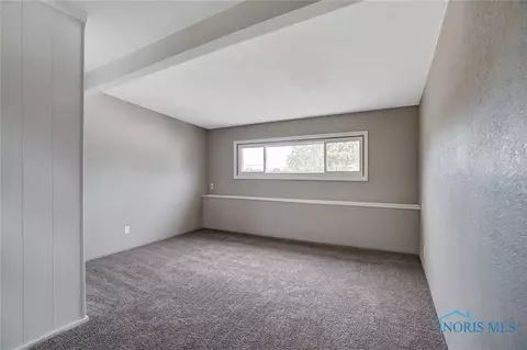 131 Elm St, Walbridge, OH 43465 photo 25