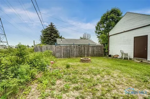 131 Elm St, Walbridge, OH 43465 photo 38