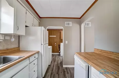 131 Elm St, Walbridge, OH 43465 photo 13