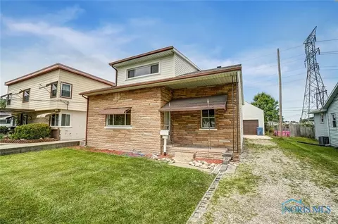 131 Elm St, Walbridge, OH 43465 photo 3