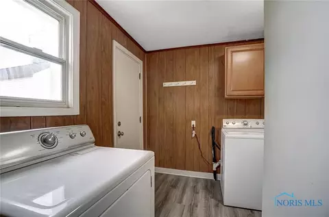 131 Elm St, Walbridge, OH 43465 photo 22