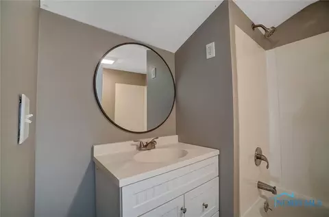 131 Elm St, Walbridge, OH 43465 photo 31