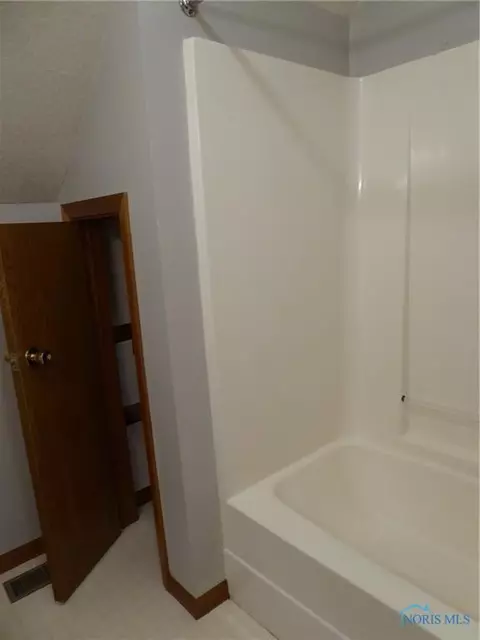 109 E Allison St, Stryker, OH 43557 photo 4