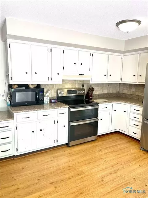 134 Oak Meadows Dr, Bryan, OH 43506 photo 6