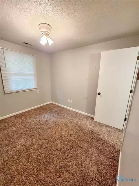 134 Oak Meadows Dr, Bryan, OH 43506 photo 35