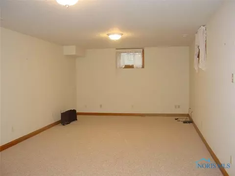 1002 Stonehedge Dr, Bryan, OH 43506 photo 22