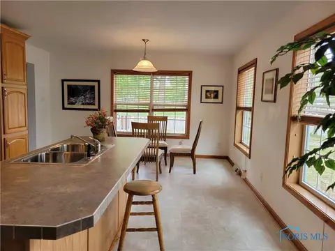 129 E Sessions Ave, Defiance, OH 43512 photo 10