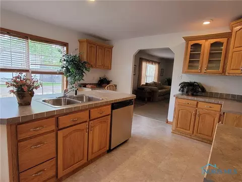 129 E Sessions Ave, Defiance, OH 43512 photo 7
