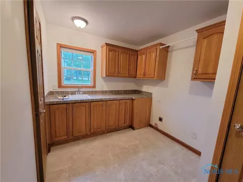 129 E Sessions Ave, Defiance, OH 43512 photo 11