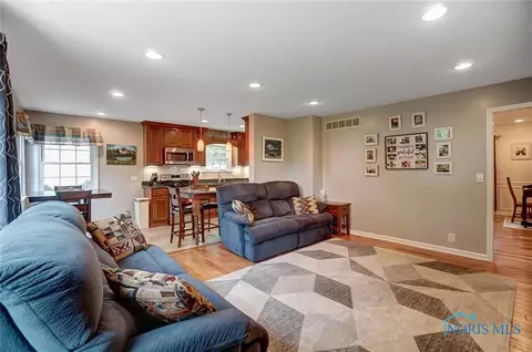 401 Coventry Dr, Findlay, OH 45840 photo 7