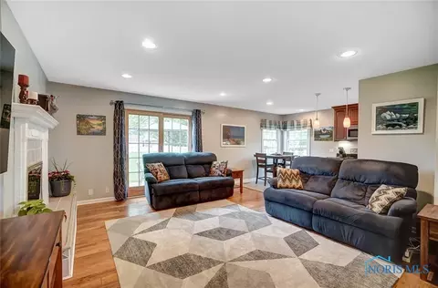 401 Coventry Dr, Findlay, OH 45840 photo 6