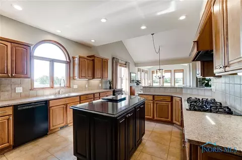 7652 Eagle Dr, Findlay, OH 45840 photo 13