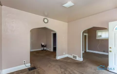 533 E Weber St, Toledo, OH 43608 photo 9