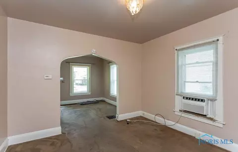 533 E Weber St, Toledo, OH 43608 photo 8