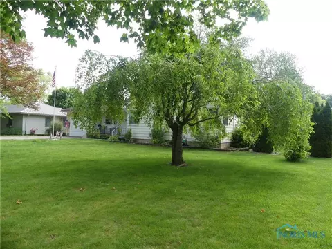 471 N 4th St, Upper Sandusky, OH 43351 photo 2
