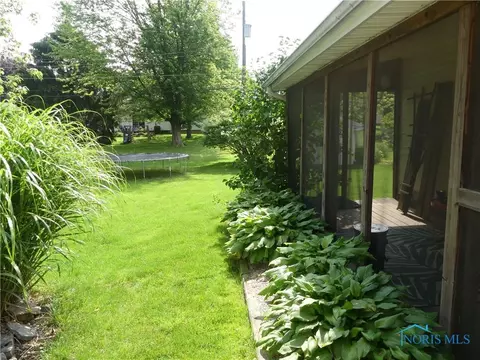 471 N 4th St, Upper Sandusky, OH 43351 photo 4