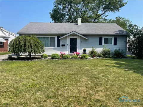 4446 Thackeray Rd, Maumee, OH 43537 photo 1
