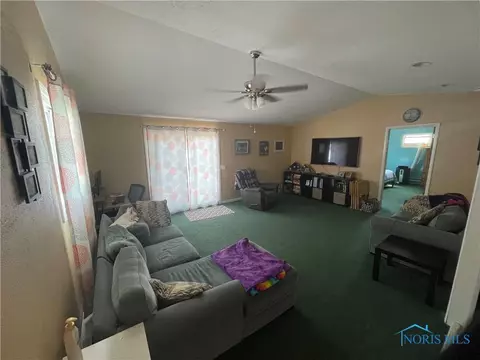 4446 Thackeray Rd, Maumee, OH 43537 photo 7