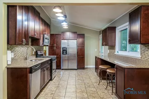 7301 Coder Rd, Maumee, OH 43537 photo 11