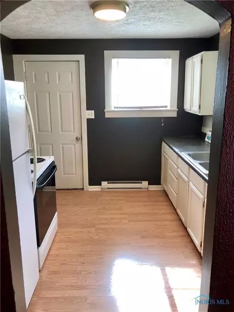 113 E Union St, Walbridge, OH 43465 photo 37