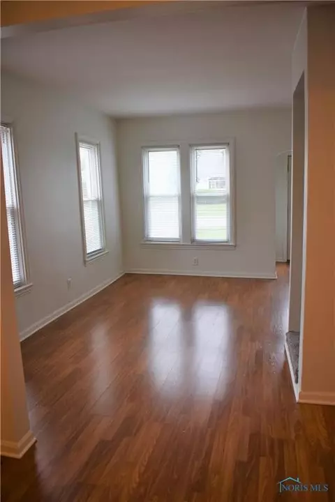 113 E Union St, Walbridge, OH 43465 photo 13