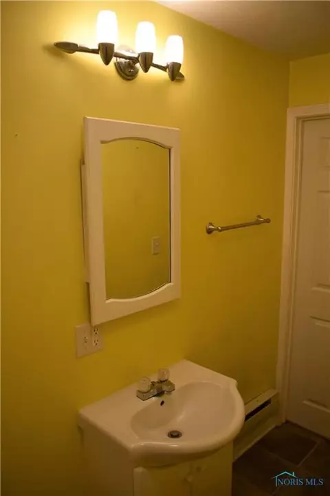 113 E Union St, Walbridge, OH 43465 photo 22