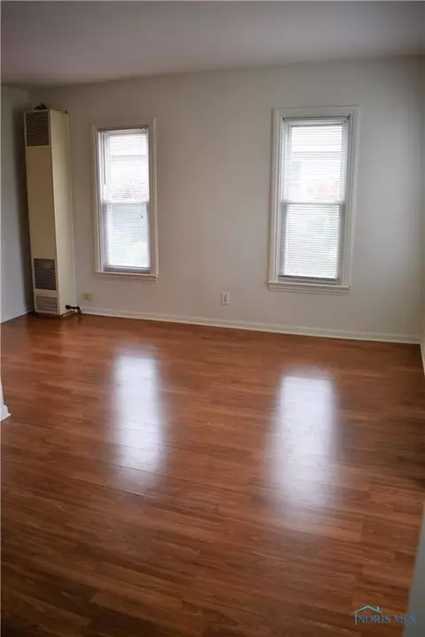 113 E Union St, Walbridge, OH 43465 photo 12
