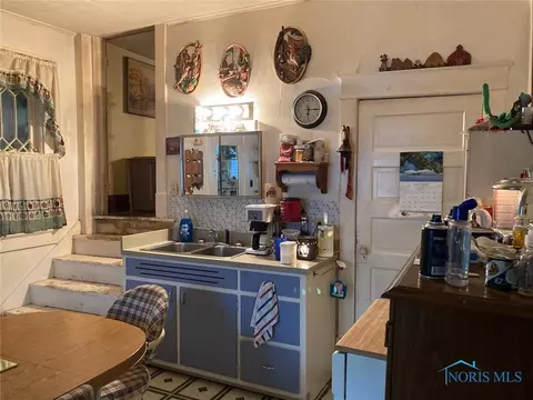 243 E Merrin St, Payne, OH 45880 photo 6