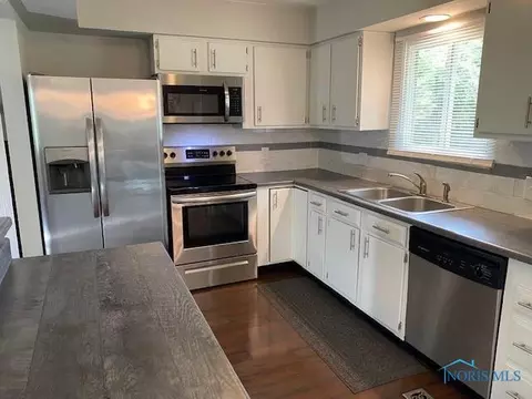 1013 Mackow Dr, Toledo, OH 43607 photo 8