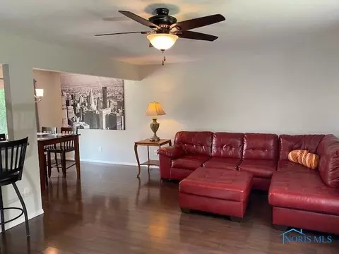 1013 Mackow Dr, Toledo, OH 43607 photo 6