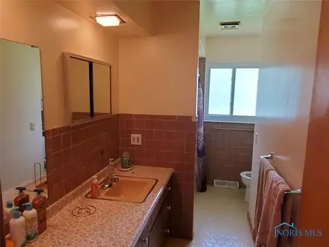 1109 Independence Rd, Toledo, OH 43607 photo 11
