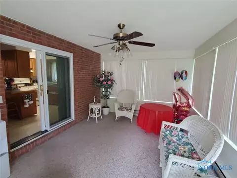 1109 Independence Rd, Toledo, OH 43607 photo 8