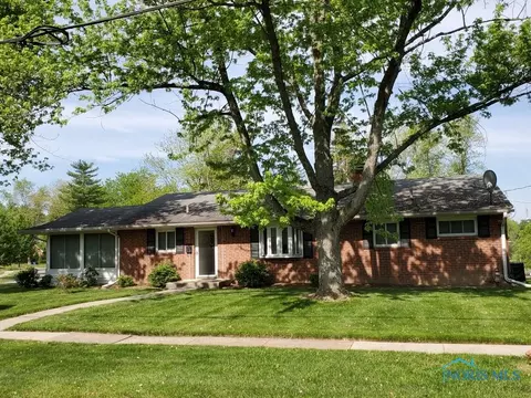 1109 Independence Rd, Toledo, OH 43607 photo 1