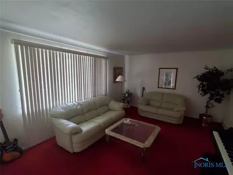 1109 Independence Rd, Toledo, OH 43607 photo 5