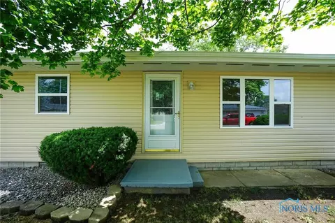 331 N Todd St, Mccomb, OH 45858 photo 2