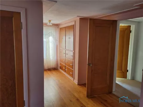 742 Evesham Ave, Toledo, OH 43607 photo 8